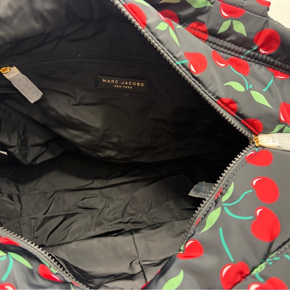 Marc Jacobs Black Cherry Print Quilted Large Tote Bag NwT - Picture 5 of 6